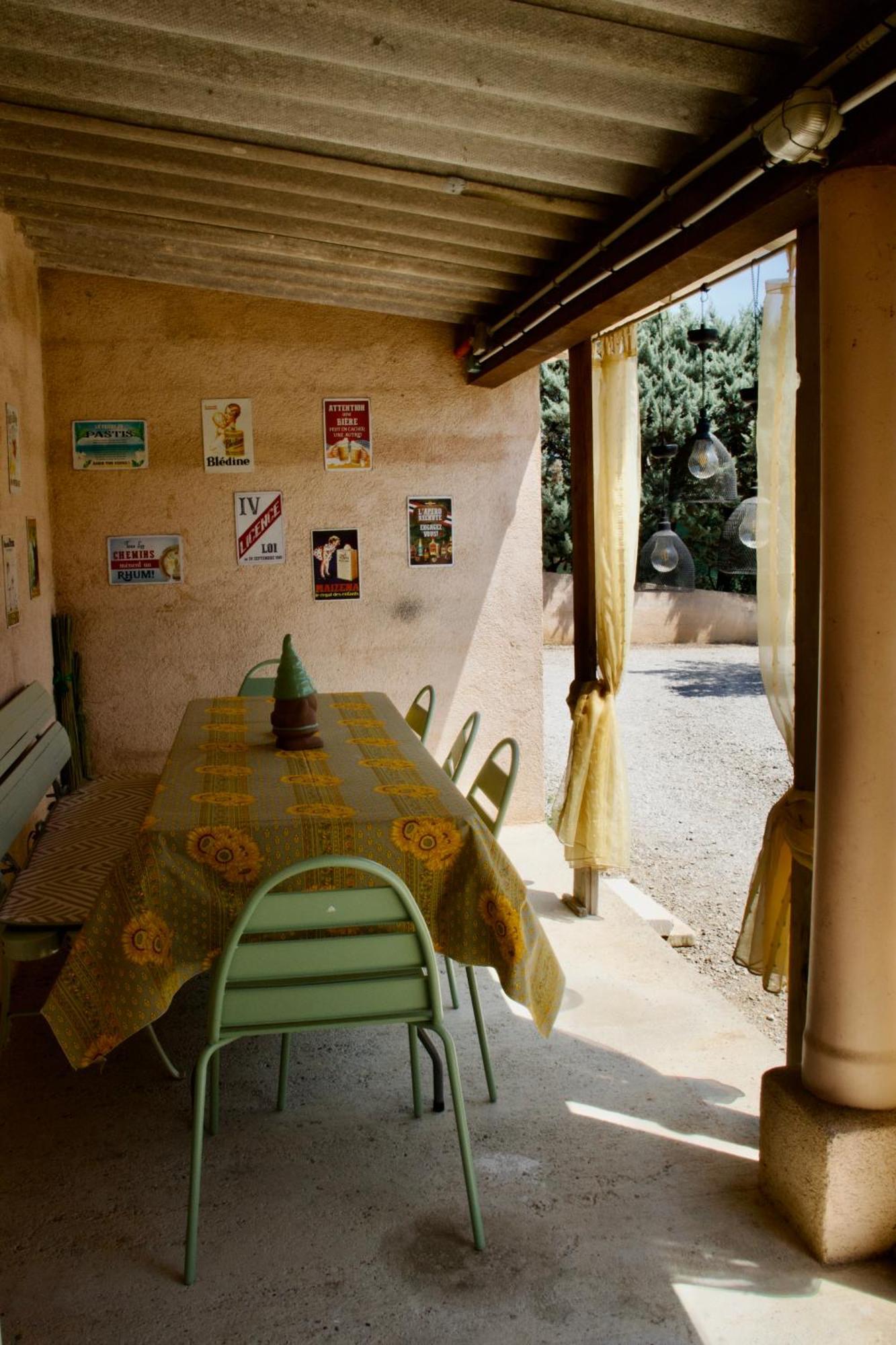 La Bastide Des Roses Bed & Breakfast Saint-Julien-d'Asse Exterior photo
