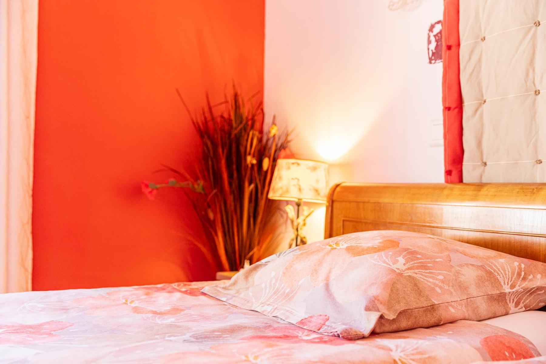 La Bastide Des Roses Bed & Breakfast Saint-Julien-d'Asse Exterior photo